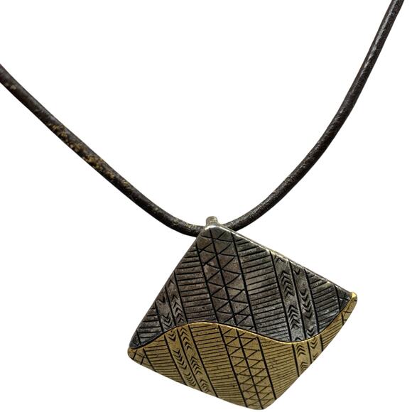 Chicos Choker Pendant Necklace Aztec Design Metal Silver Gold Tone Black Leather - Picture 3 of 8
